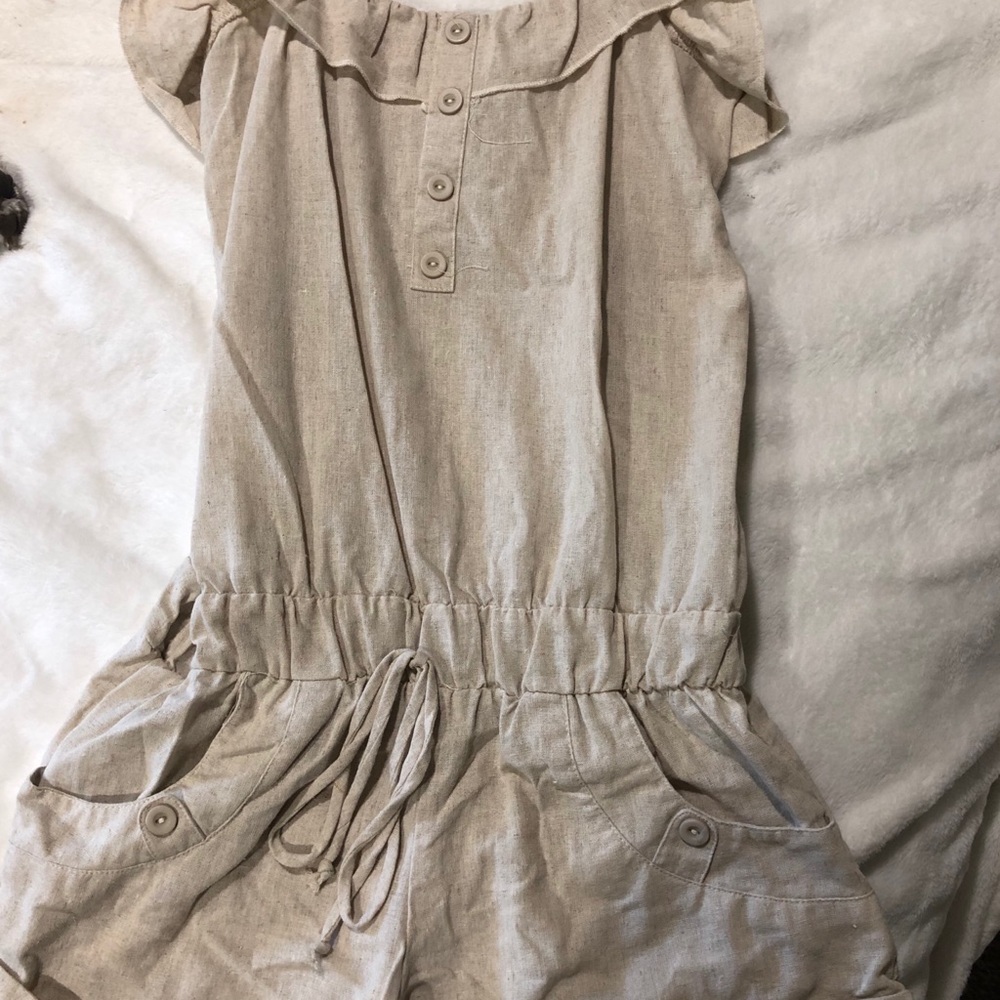 🛍💵 4/$25 Tan Ruffled Top Romper - Picture 2 of 4